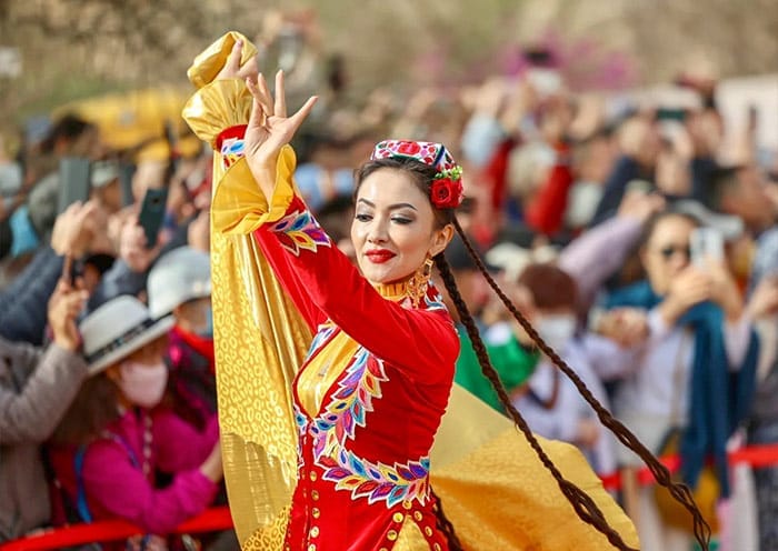 8 Days Xinjiang Tour, Urumqi Tianchi Turpan Kashgar Tashkurgan Tour - 1