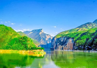 4 Days Cho gqi g Yicha g Ya gtze Rive  C uise Tour  (Dow st eam)